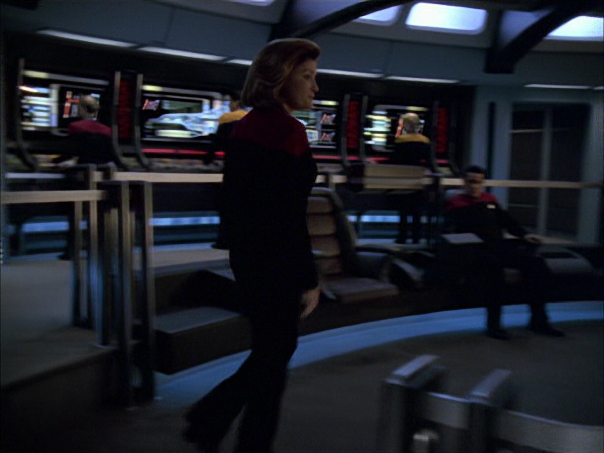 extant_StarTrek_VOY_7x09_7x10-FleshAndBlood_3080.jpg
