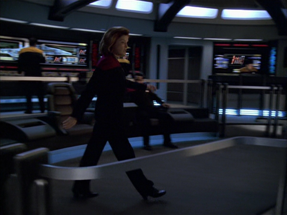 extant_StarTrek_VOY_7x09_7x10-FleshAndBlood_3081.jpg