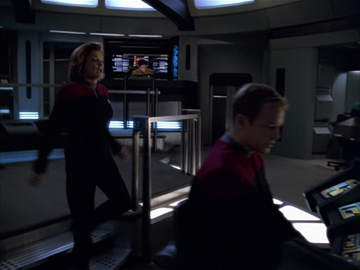 extant_StarTrek_VOY_7x09_7x10-FleshAndBlood_3084.jpg