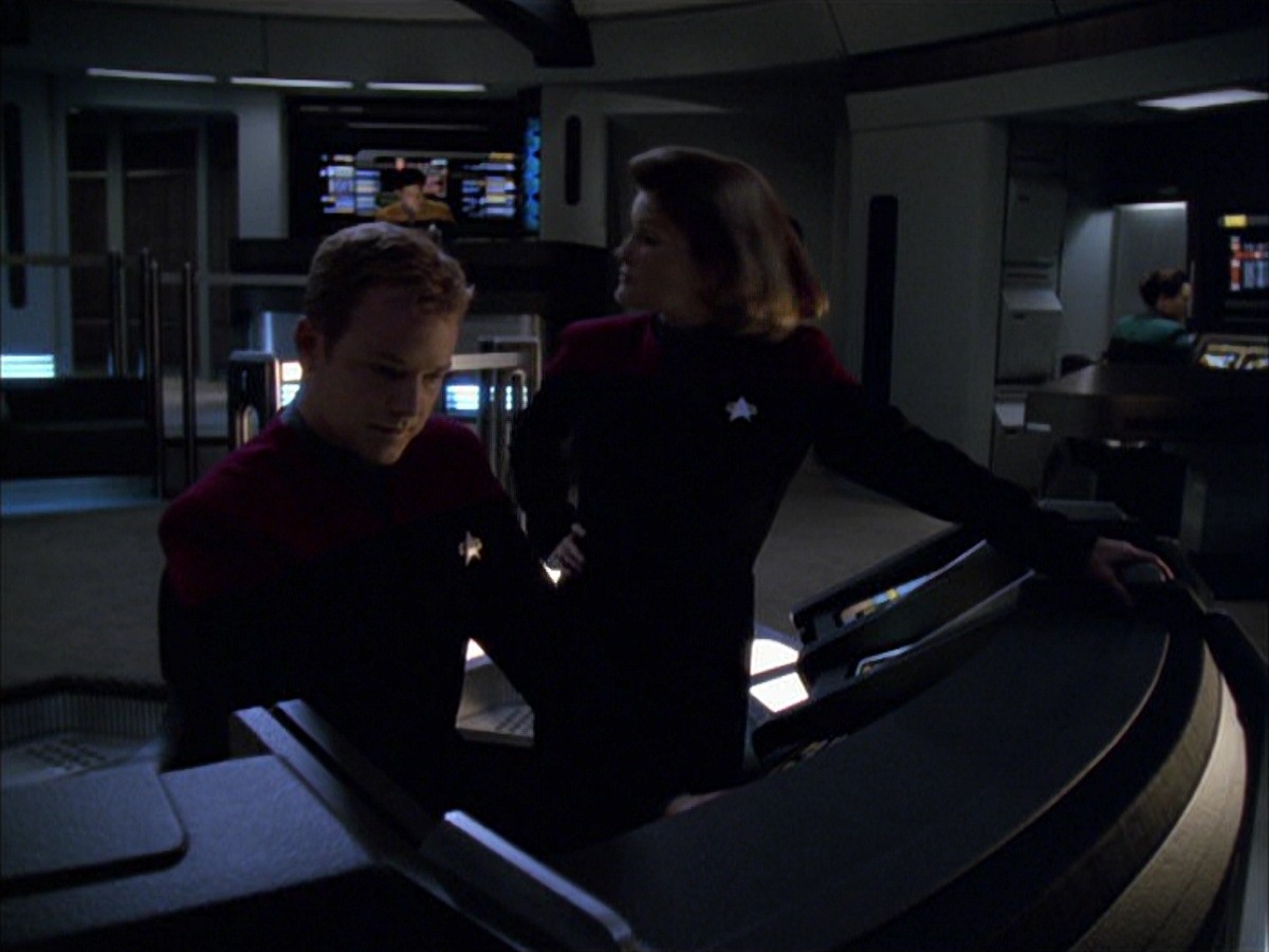 extant_StarTrek_VOY_7x09_7x10-FleshAndBlood_3098.jpg
