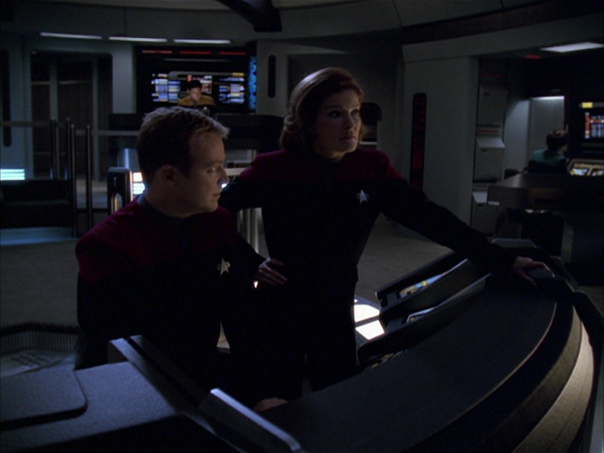 extant_StarTrek_VOY_7x09_7x10-FleshAndBlood_3102.jpg