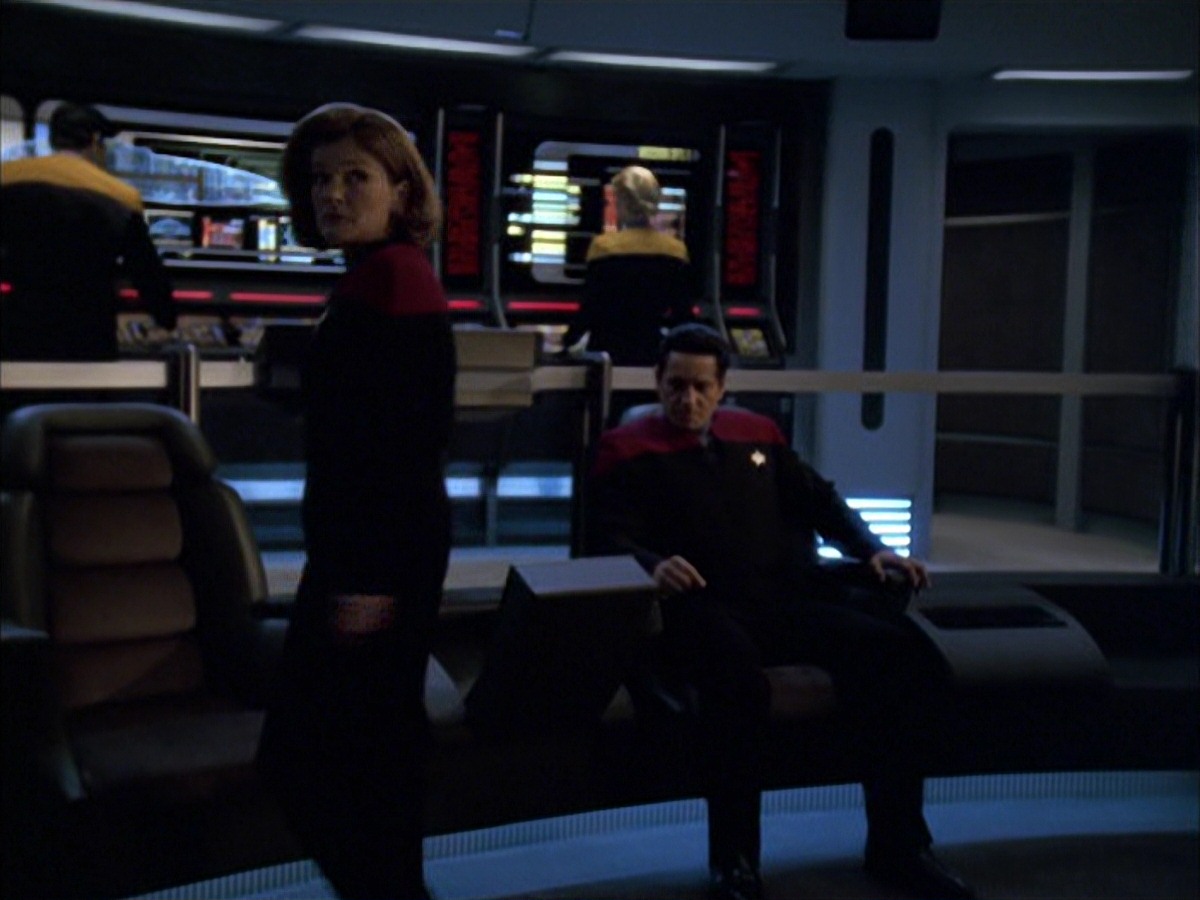 extant_StarTrek_VOY_7x09_7x10-FleshAndBlood_3113.jpg