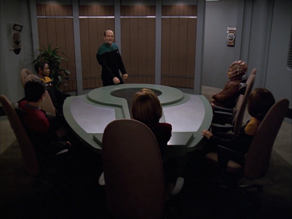 extant_StarTrek_VOY_7x09_7x10-FleshAndBlood_3145.jpg