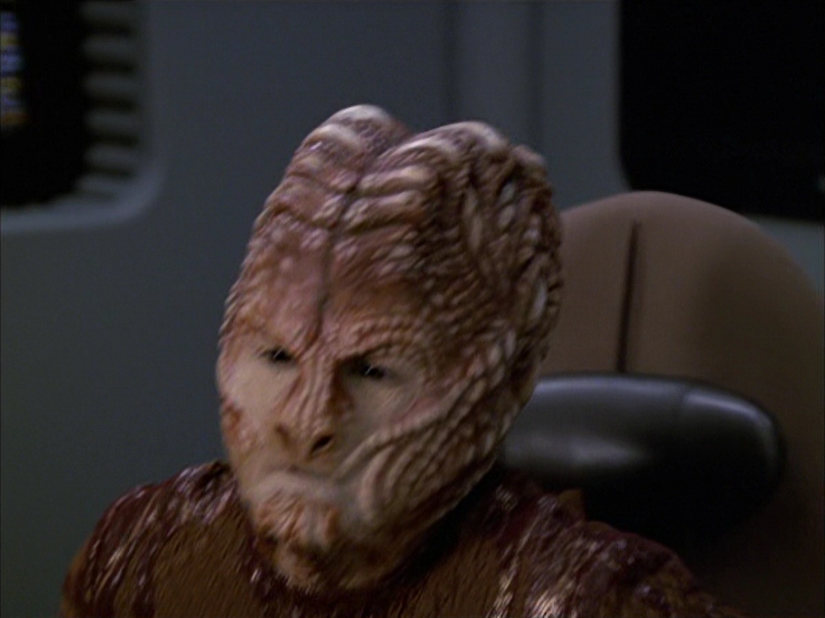 extant_StarTrek_VOY_7x09_7x10-FleshAndBlood_3178.jpg