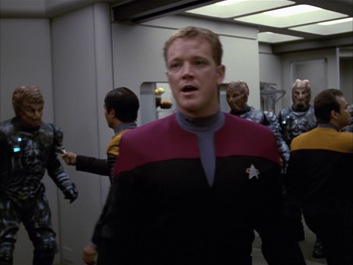 extant_StarTrek_VOY_7x09_7x10-FleshAndBlood_3279.jpg