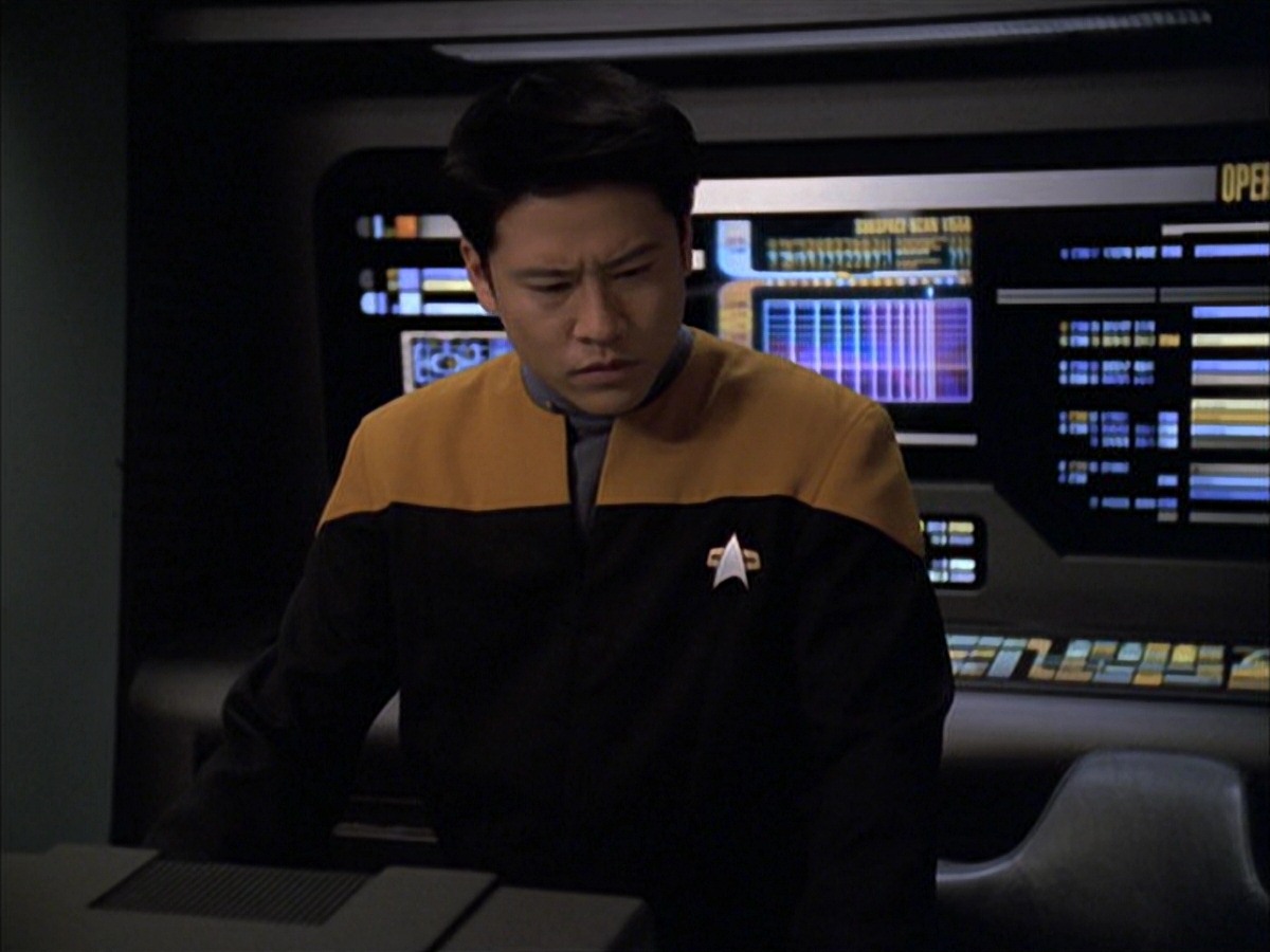 extant_StarTrek_VOY_7x09_7x10-FleshAndBlood_3321.jpg