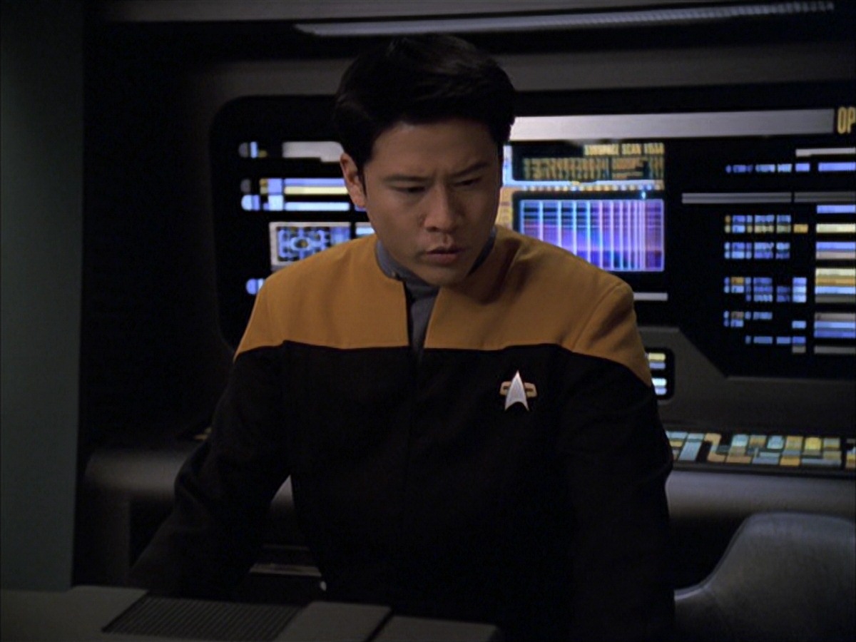 extant_StarTrek_VOY_7x09_7x10-FleshAndBlood_3323.jpg