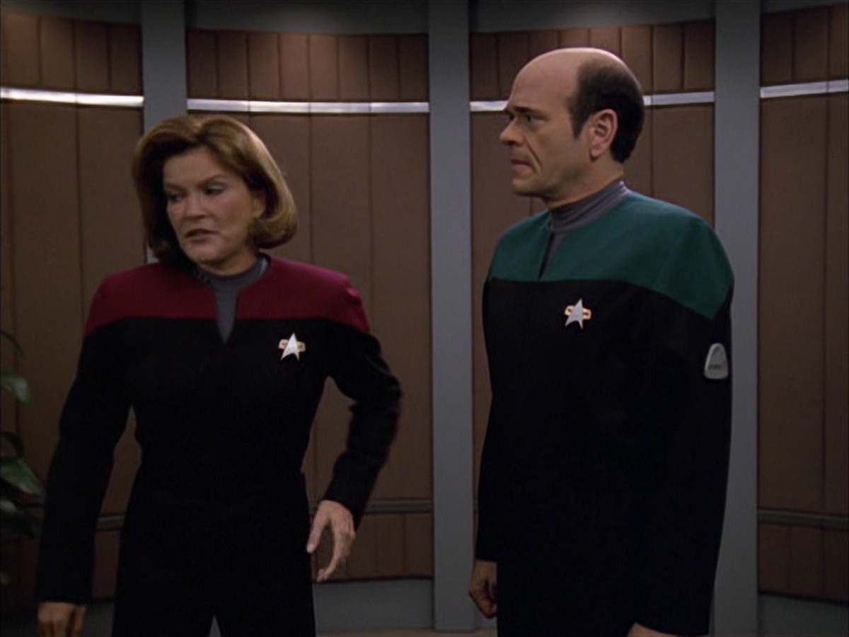 extant_StarTrek_VOY_7x09_7x10-FleshAndBlood_3334.jpg