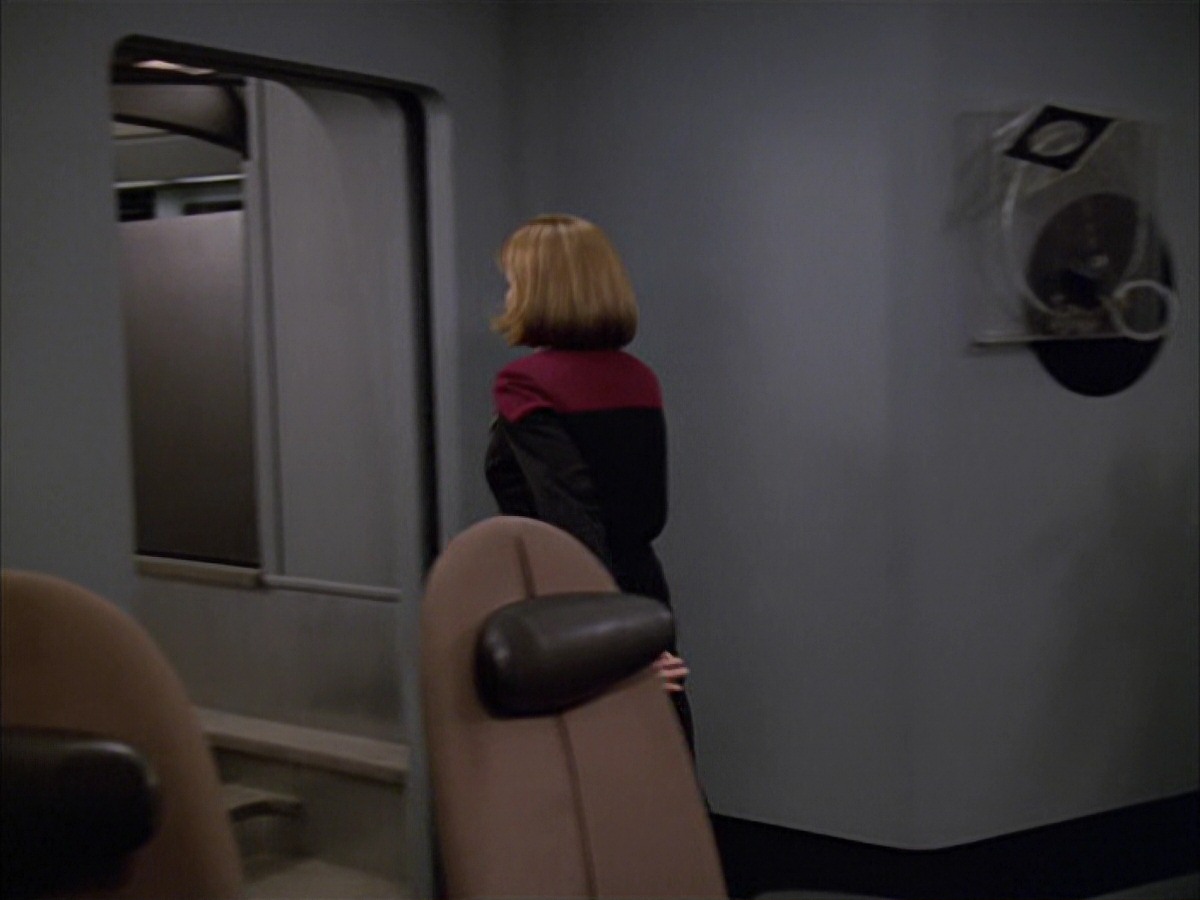 extant_StarTrek_VOY_7x09_7x10-FleshAndBlood_3337.jpg