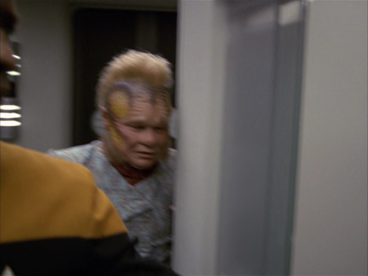 extant_StarTrek_VOY_7x09_7x10-FleshAndBlood_3362.jpg