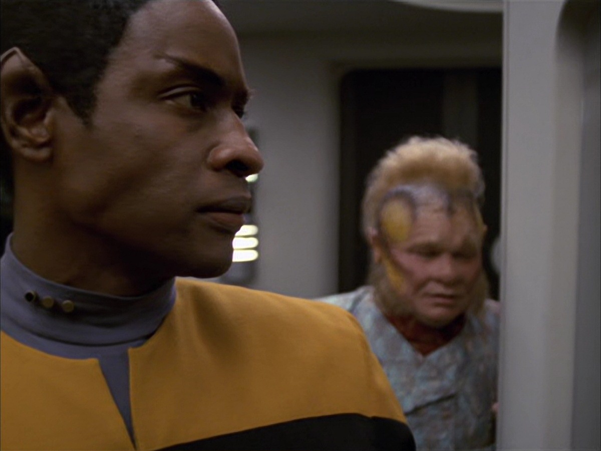 extant_StarTrek_VOY_7x09_7x10-FleshAndBlood_3364.jpg