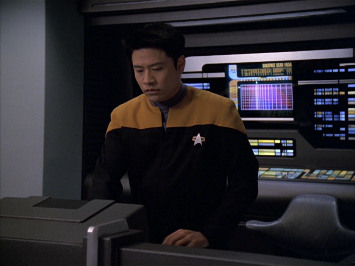 extant_StarTrek_VOY_7x09_7x10-FleshAndBlood_3425.jpg