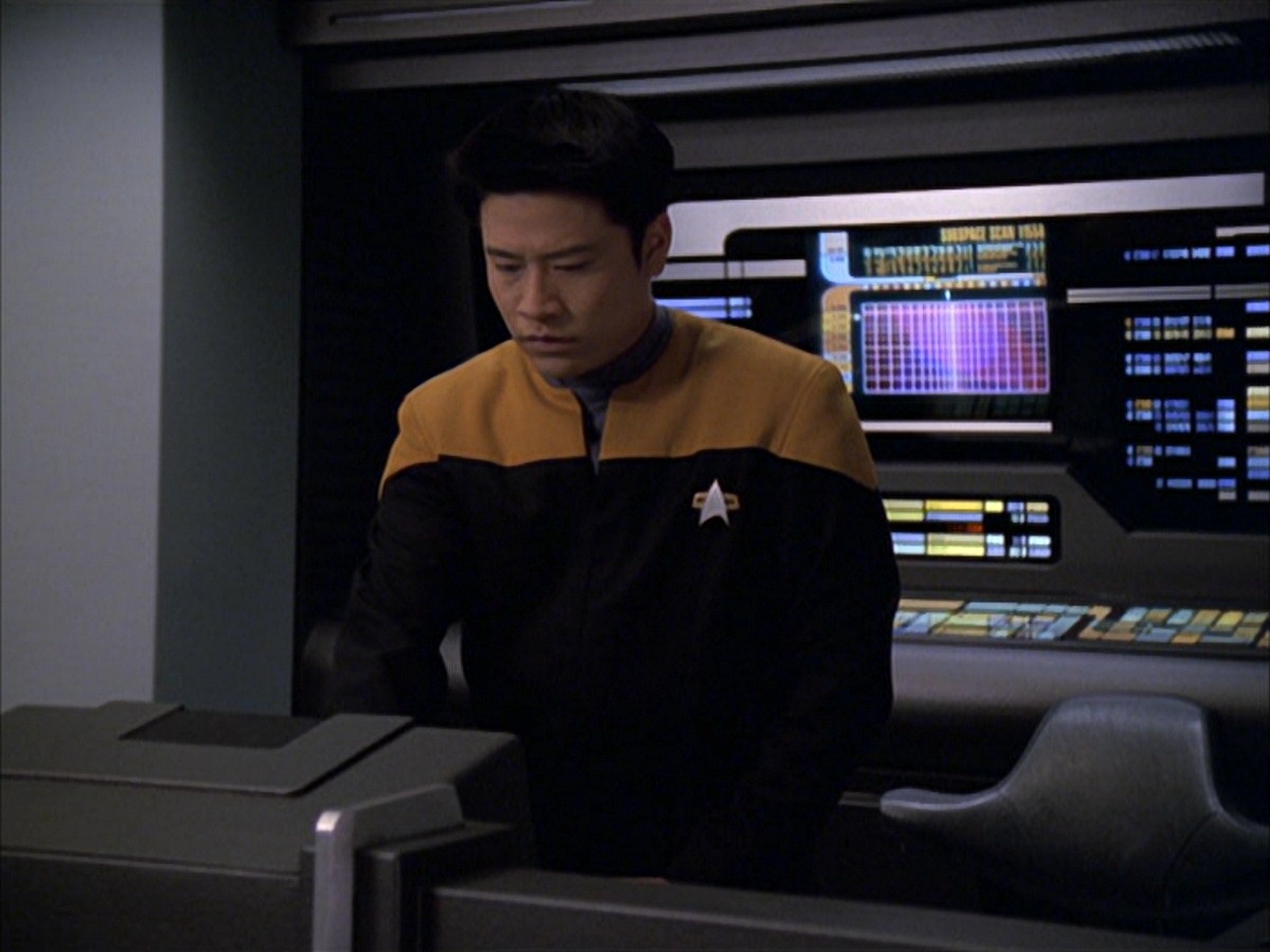 extant_StarTrek_VOY_7x09_7x10-FleshAndBlood_3426.jpg