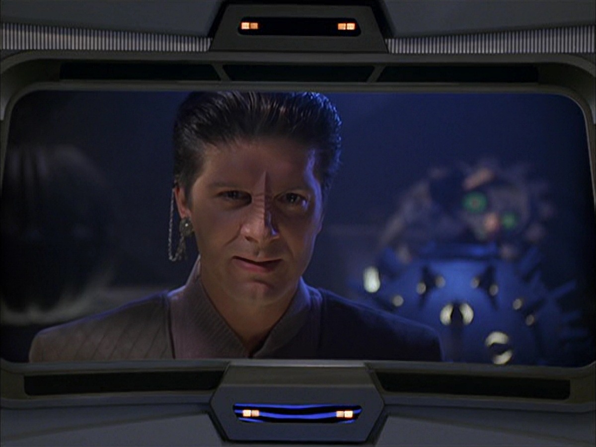extant_StarTrek_VOY_7x09_7x10-FleshAndBlood_3429.jpg