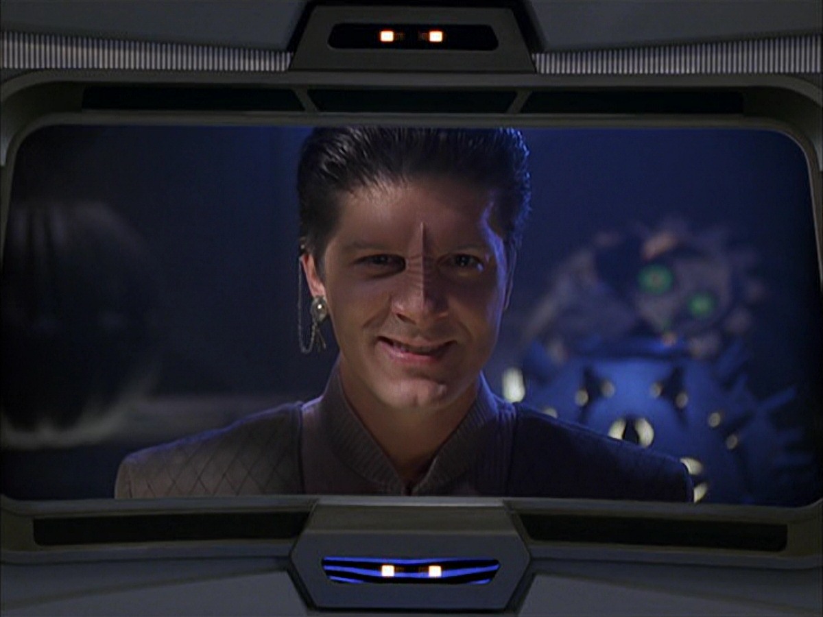 extant_StarTrek_VOY_7x09_7x10-FleshAndBlood_3430.jpg