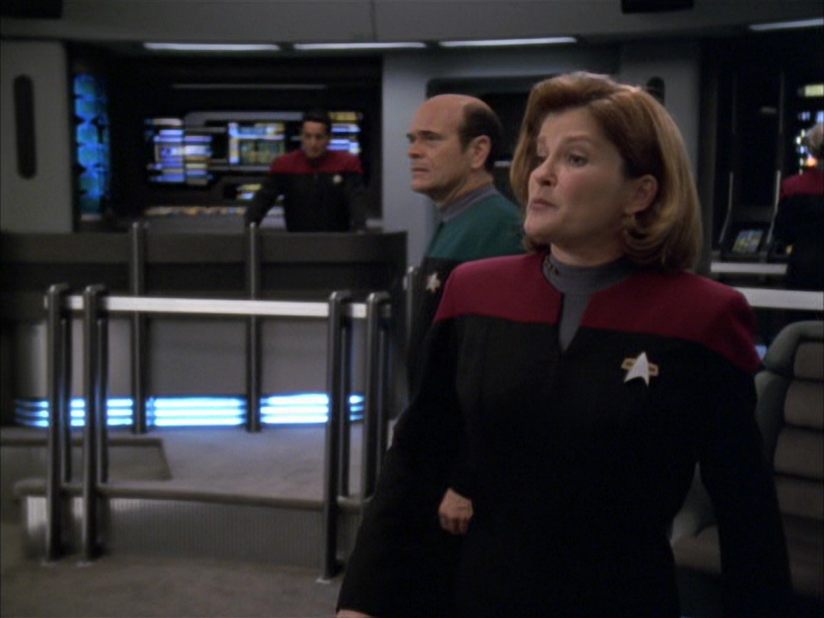 extant_StarTrek_VOY_7x09_7x10-FleshAndBlood_3434.jpg