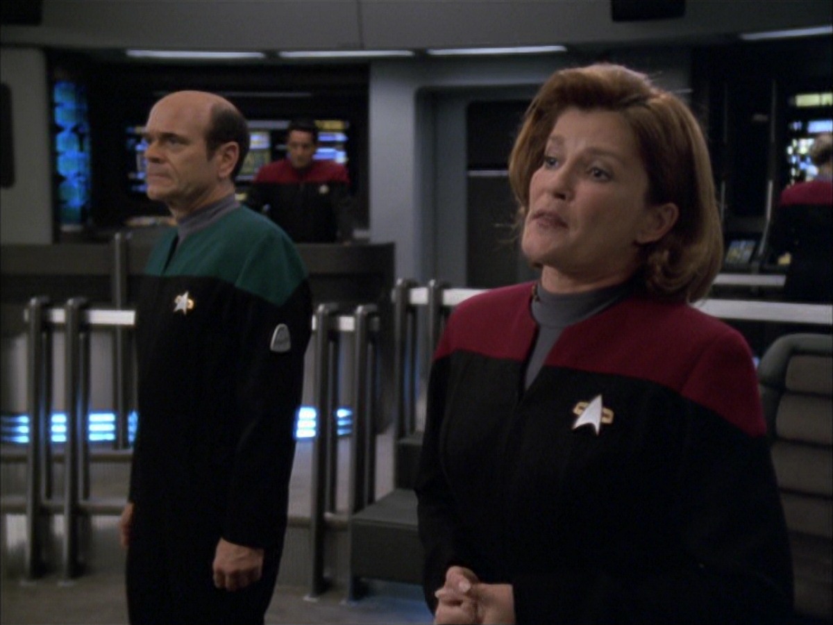extant_StarTrek_VOY_7x09_7x10-FleshAndBlood_3437.jpg