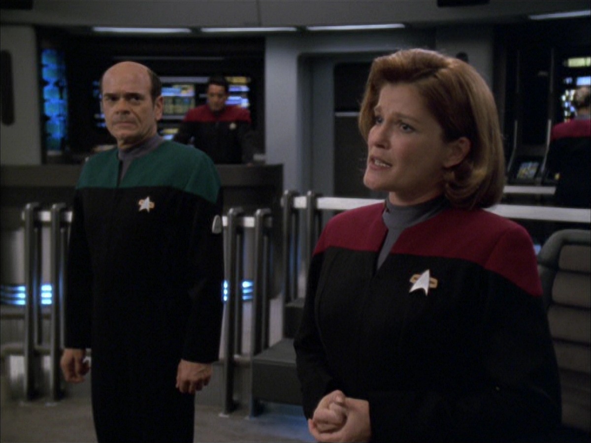 extant_StarTrek_VOY_7x09_7x10-FleshAndBlood_3444.jpg