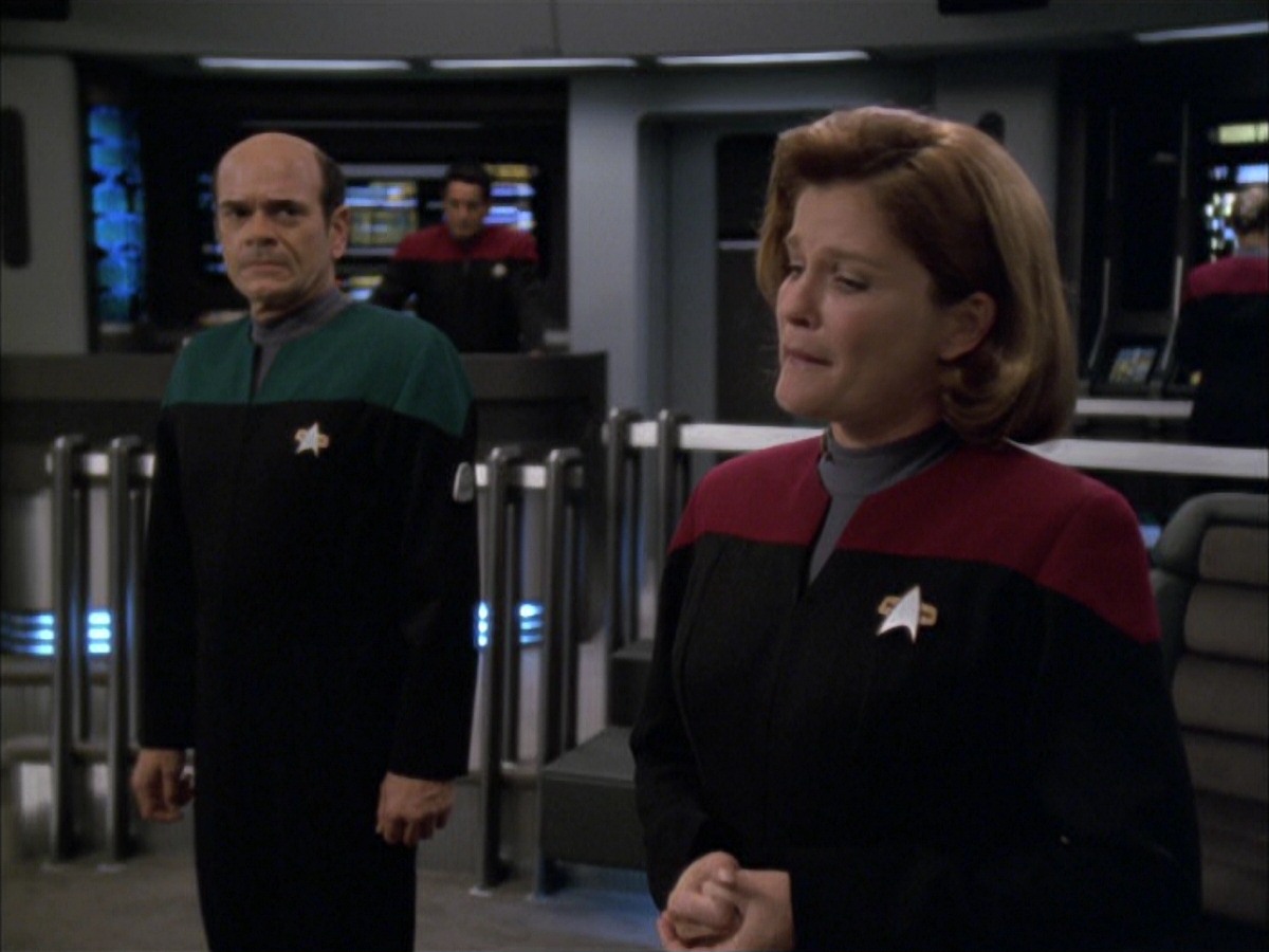 extant_StarTrek_VOY_7x09_7x10-FleshAndBlood_3445.jpg
