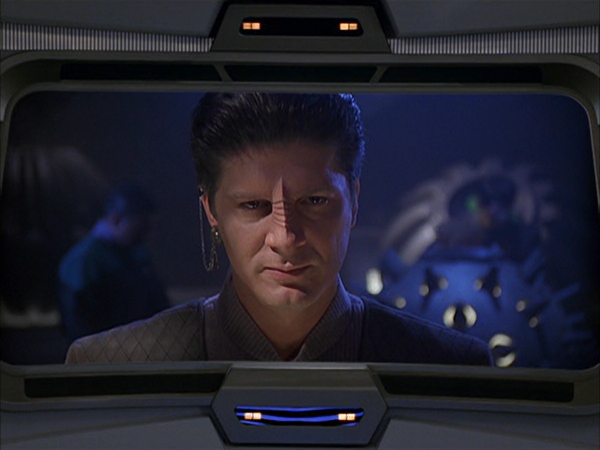 extant_StarTrek_VOY_7x09_7x10-FleshAndBlood_3470.jpg