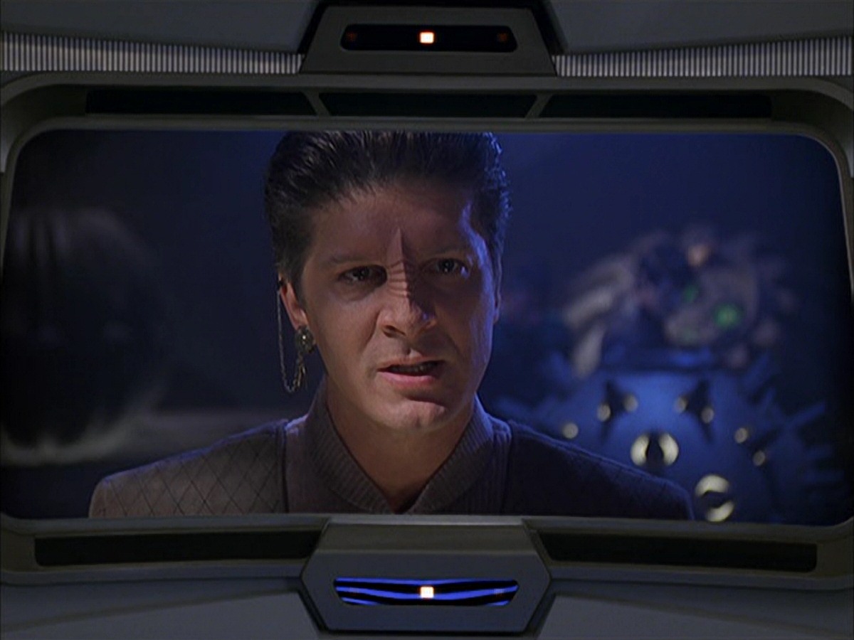 extant_StarTrek_VOY_7x09_7x10-FleshAndBlood_3496.jpg
