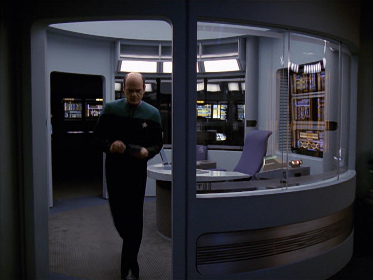extant_StarTrek_VOY_7x09_7x10-FleshAndBlood_3578.jpg
