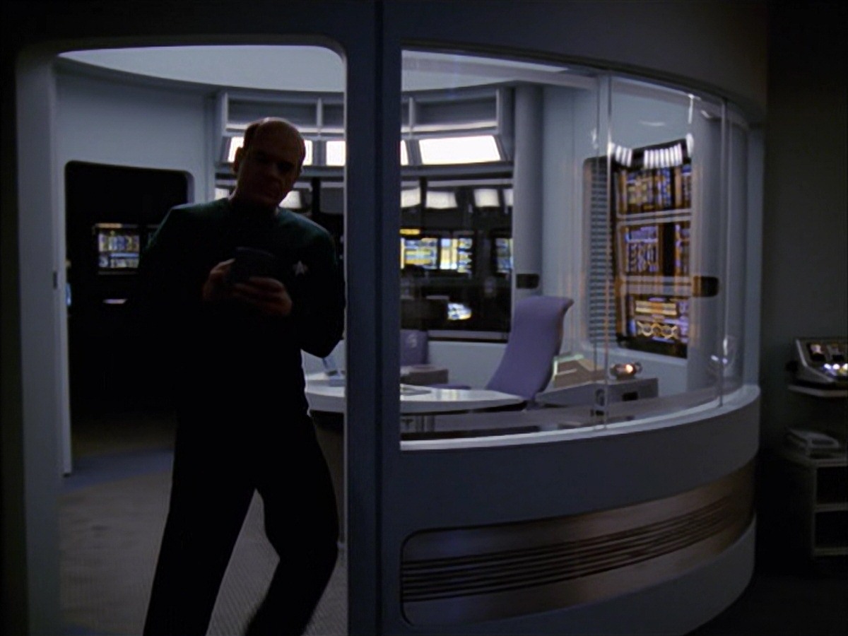 extant_StarTrek_VOY_7x09_7x10-FleshAndBlood_3579.jpg