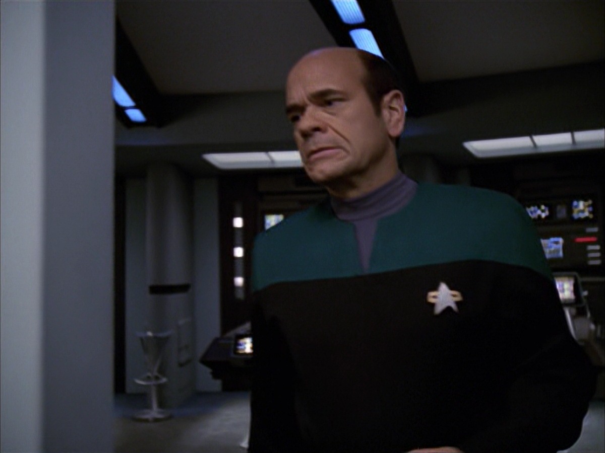 extant_StarTrek_VOY_7x09_7x10-FleshAndBlood_3598.jpg