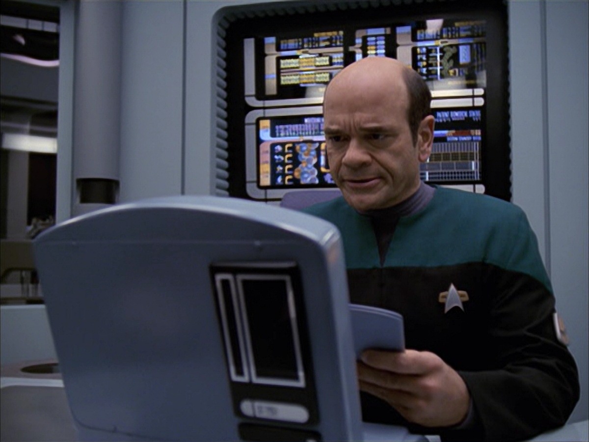 extant_StarTrek_VOY_7x09_7x10-FleshAndBlood_3606.jpg
