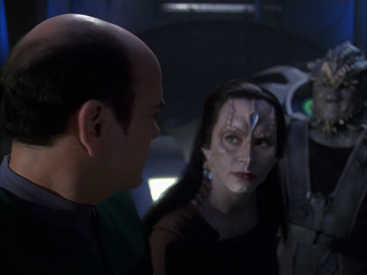extant_StarTrek_VOY_7x09_7x10-FleshAndBlood_3672.jpg