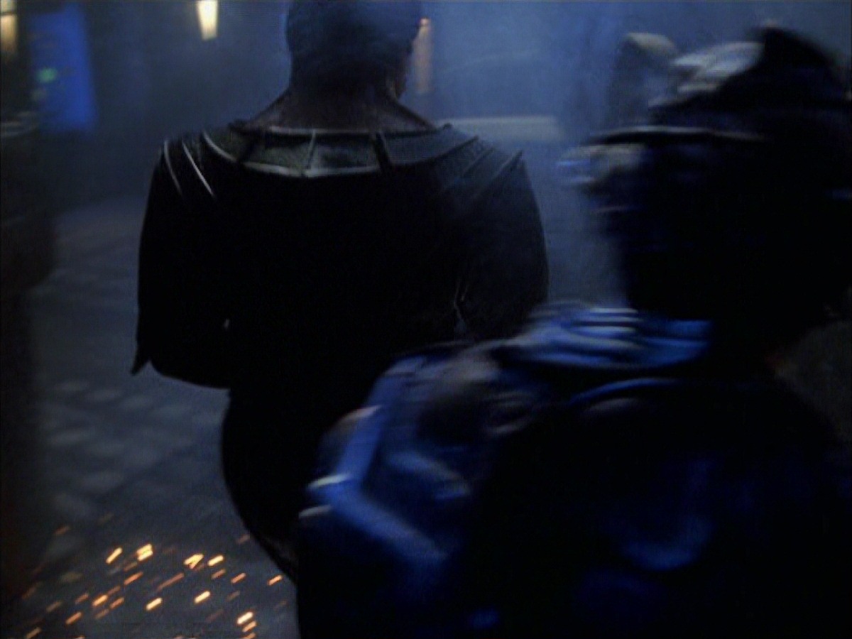 extant_StarTrek_VOY_7x09_7x10-FleshAndBlood_3692.jpg