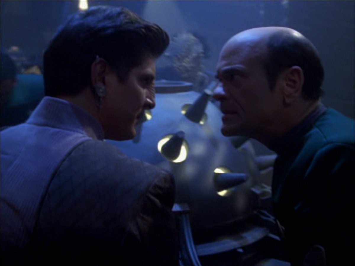 extant_StarTrek_VOY_7x09_7x10-FleshAndBlood_3705.jpg
