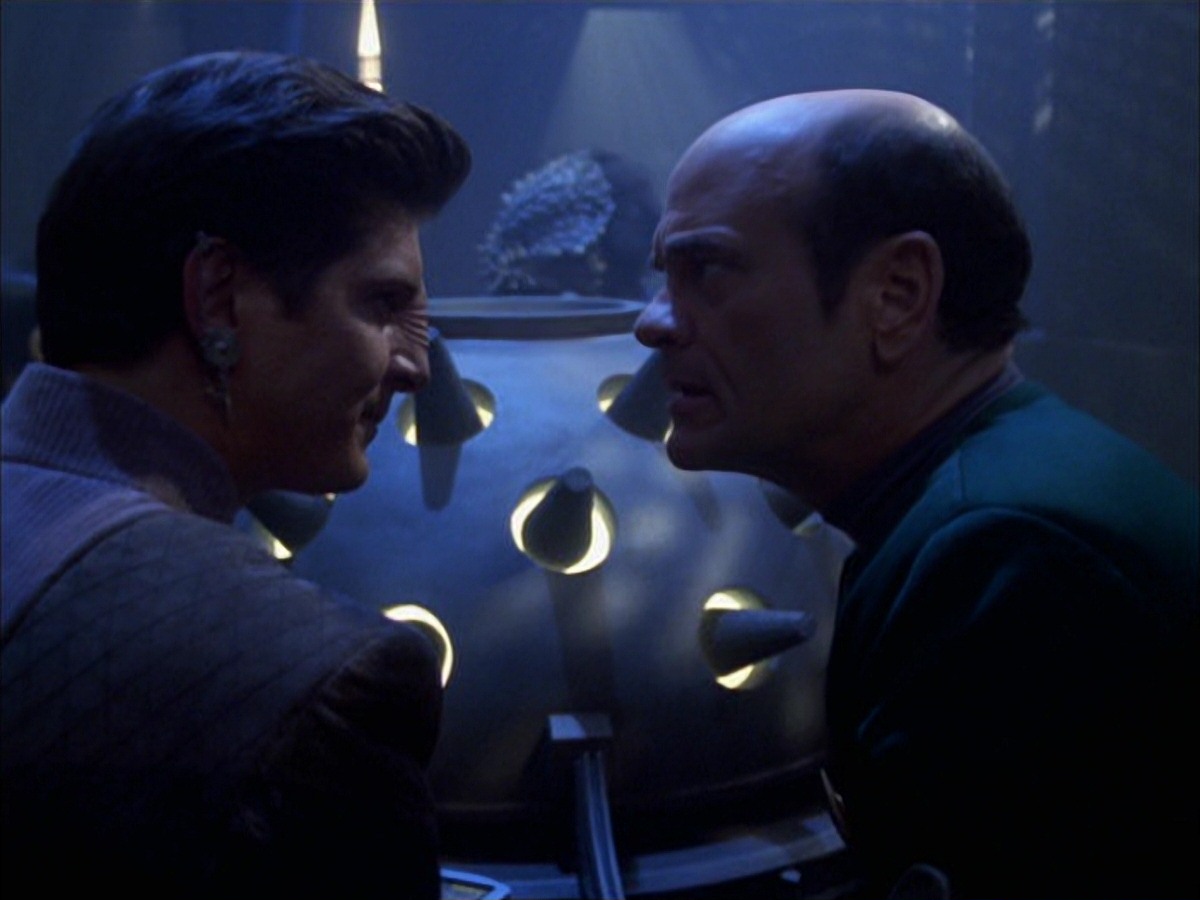extant_StarTrek_VOY_7x09_7x10-FleshAndBlood_3707.jpg