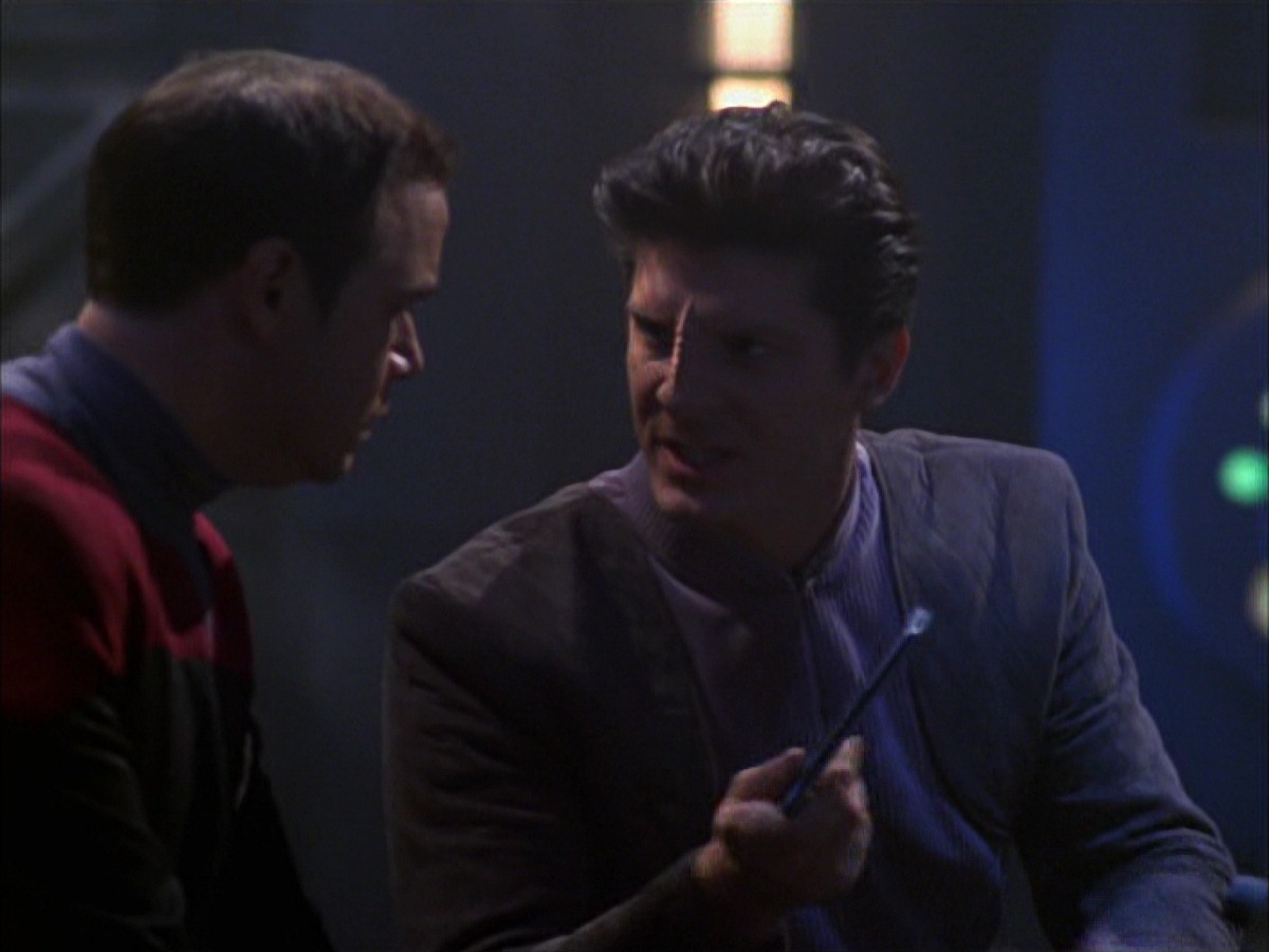 extant_StarTrek_VOY_7x09_7x10-FleshAndBlood_3732.jpg