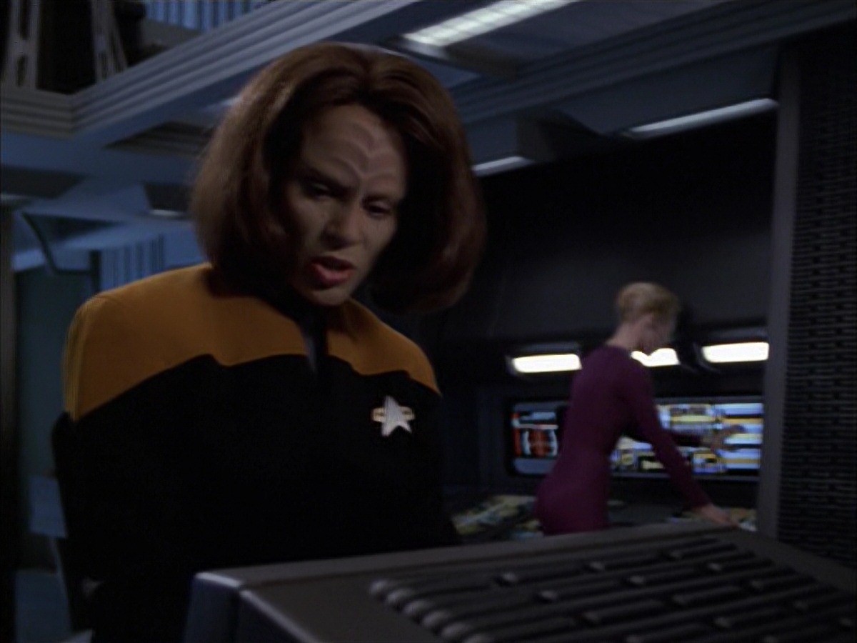 extant_StarTrek_VOY_7x09_7x10-FleshAndBlood_3746.jpg