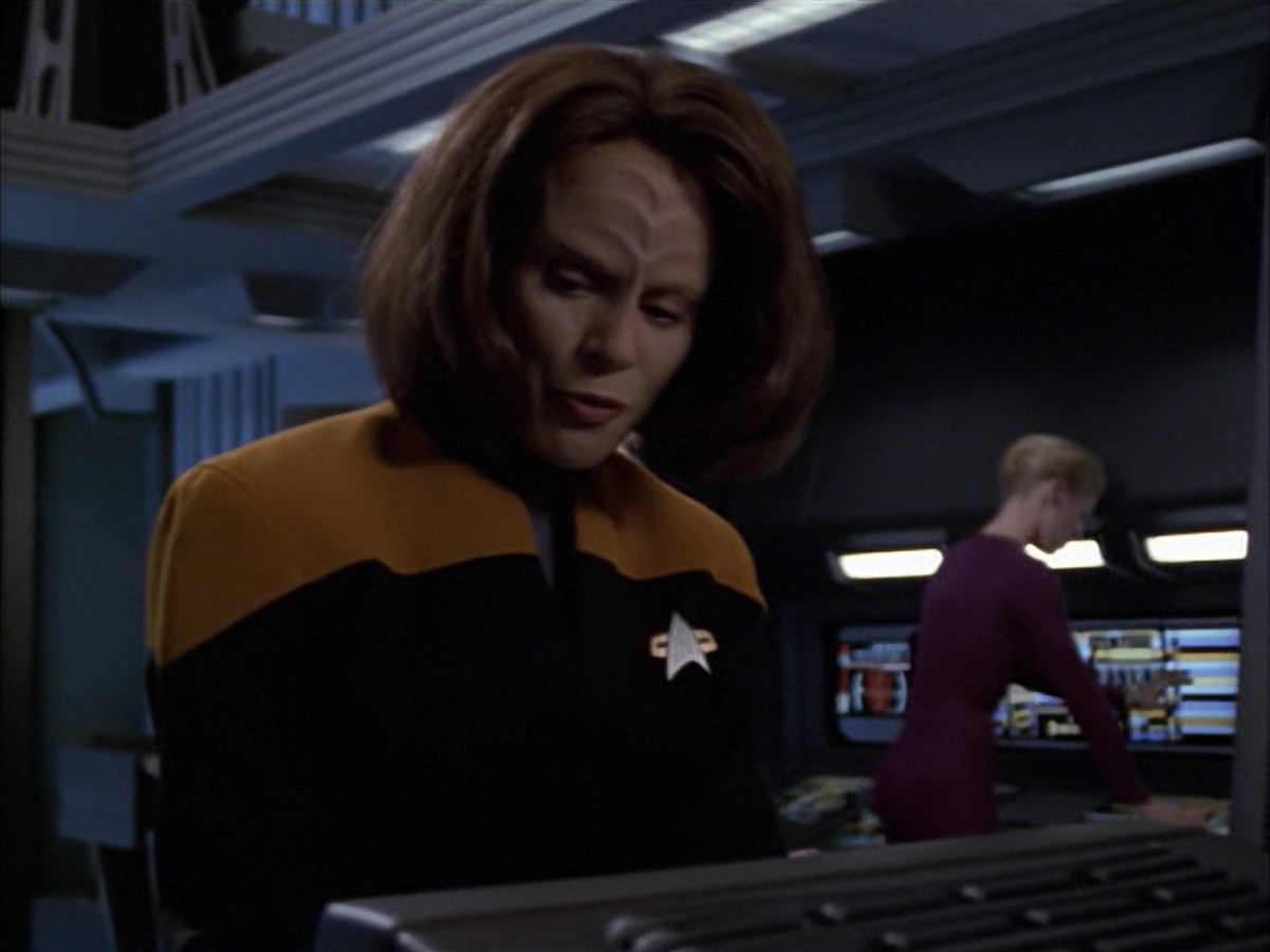 extant_StarTrek_VOY_7x09_7x10-FleshAndBlood_3749.jpg