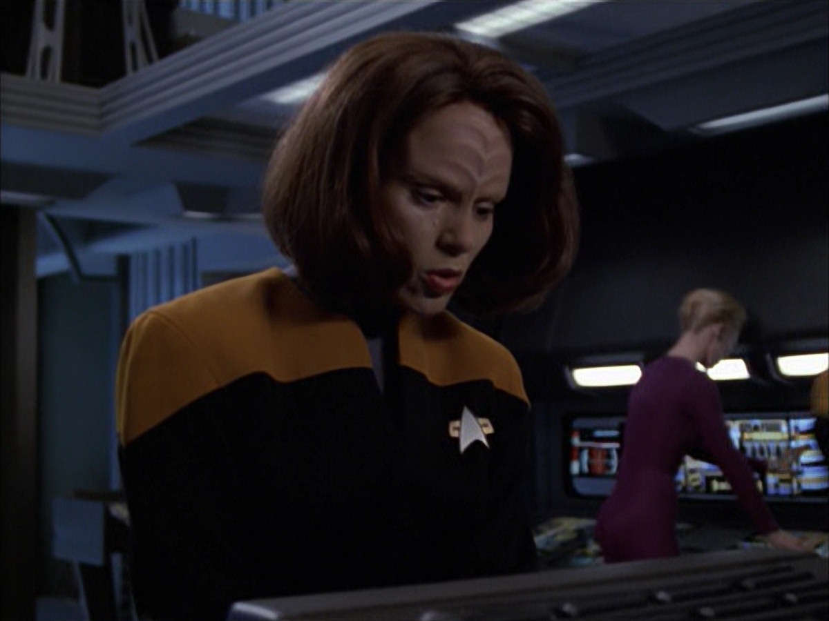 extant_StarTrek_VOY_7x09_7x10-FleshAndBlood_3750.jpg