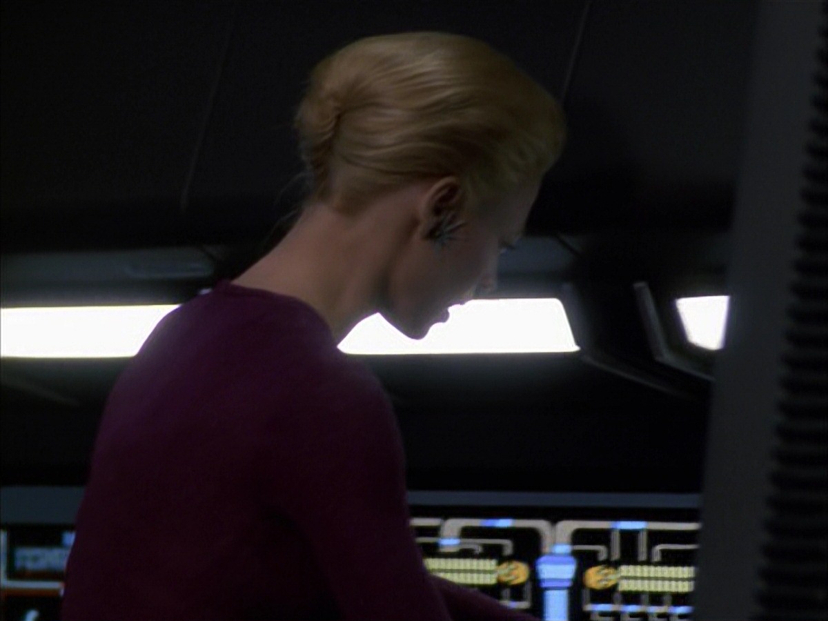extant_StarTrek_VOY_7x09_7x10-FleshAndBlood_3753.jpg