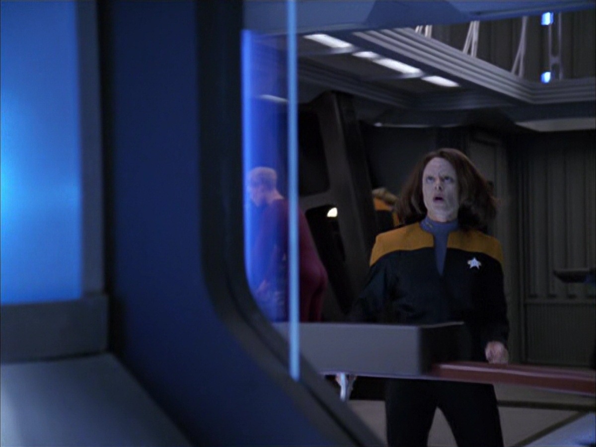 extant_StarTrek_VOY_7x09_7x10-FleshAndBlood_3761.jpg