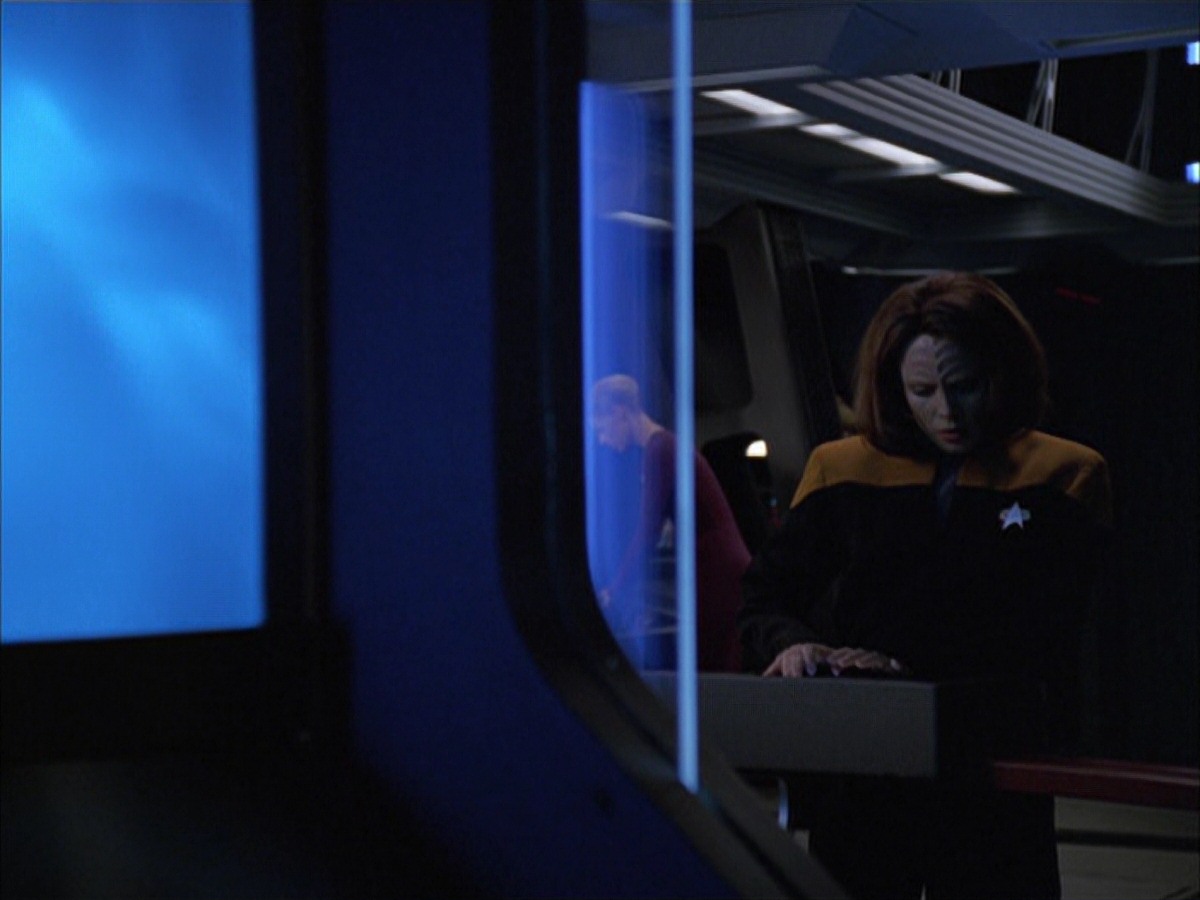 extant_StarTrek_VOY_7x09_7x10-FleshAndBlood_3780.jpg