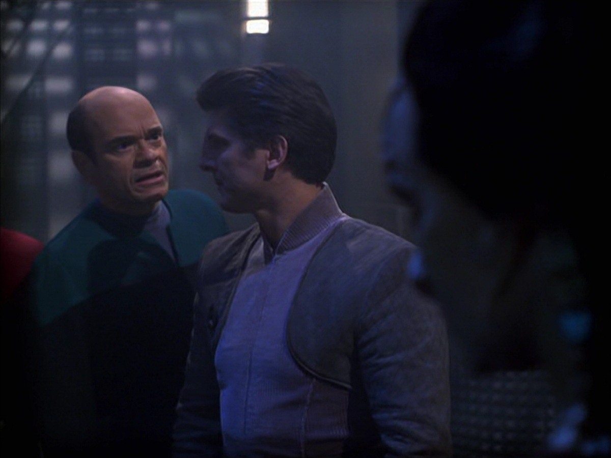 extant_StarTrek_VOY_7x09_7x10-FleshAndBlood_3808.jpg