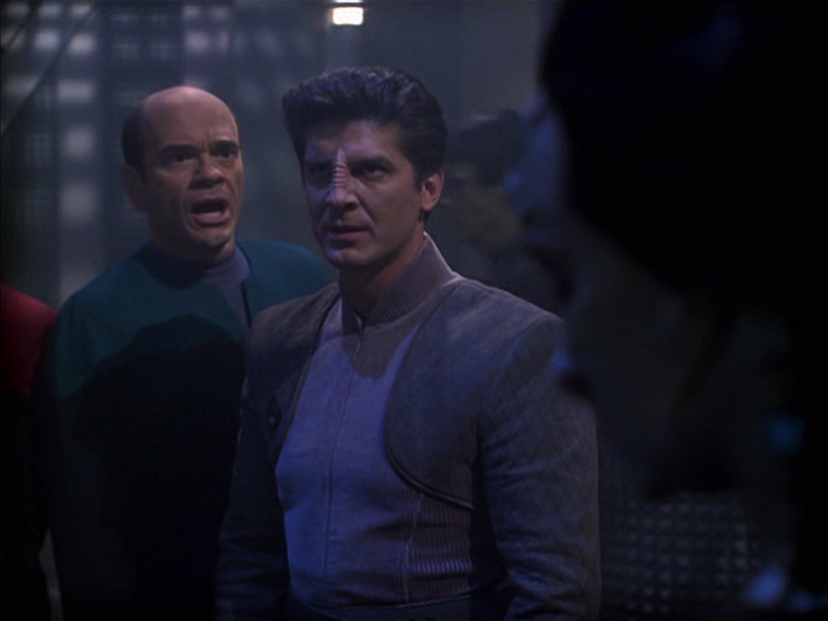 extant_StarTrek_VOY_7x09_7x10-FleshAndBlood_3812.jpg