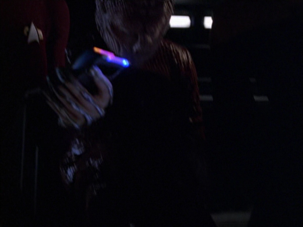 extant_StarTrek_VOY_7x09_7x10-FleshAndBlood_3816.jpg