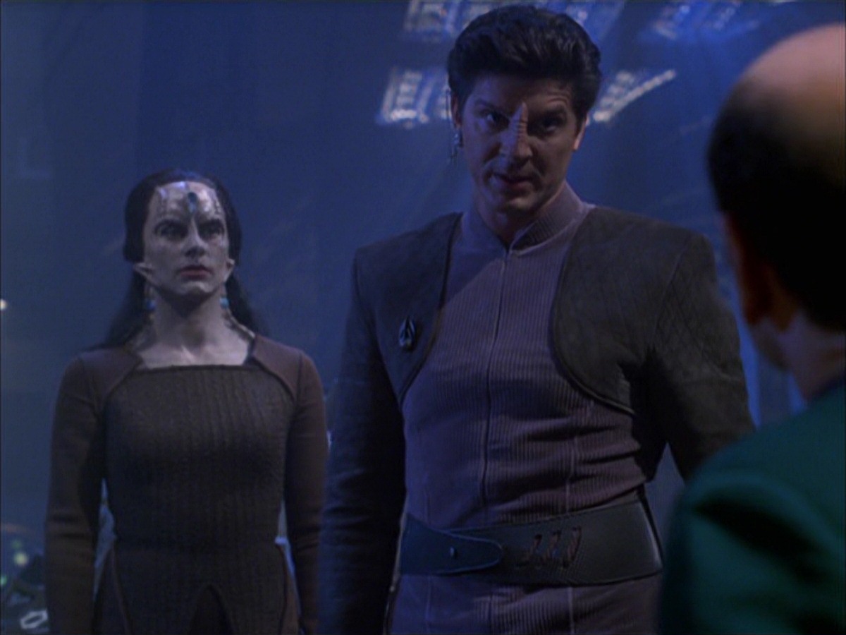 extant_StarTrek_VOY_7x09_7x10-FleshAndBlood_3871.jpg