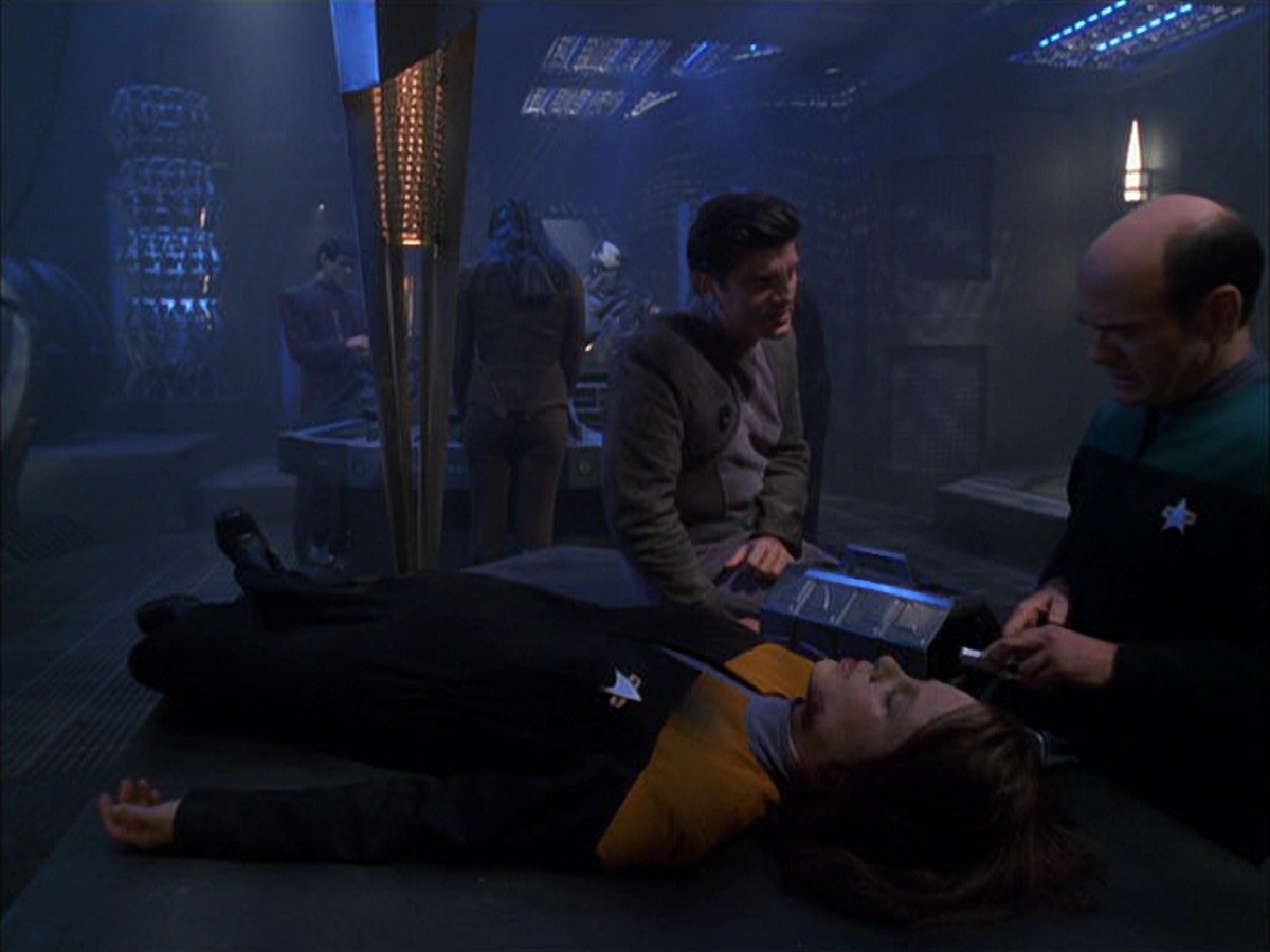 extant_StarTrek_VOY_7x09_7x10-FleshAndBlood_3890.jpg