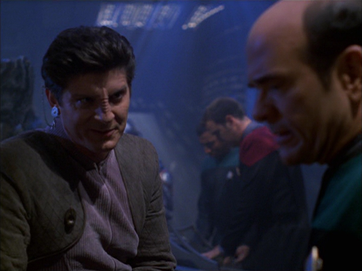 extant_StarTrek_VOY_7x09_7x10-FleshAndBlood_3897.jpg