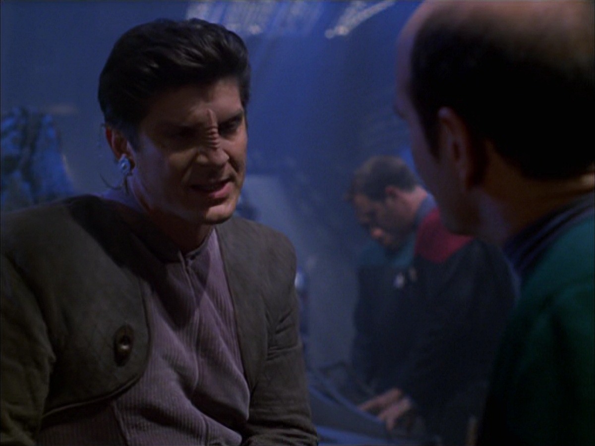 extant_StarTrek_VOY_7x09_7x10-FleshAndBlood_3910.jpg