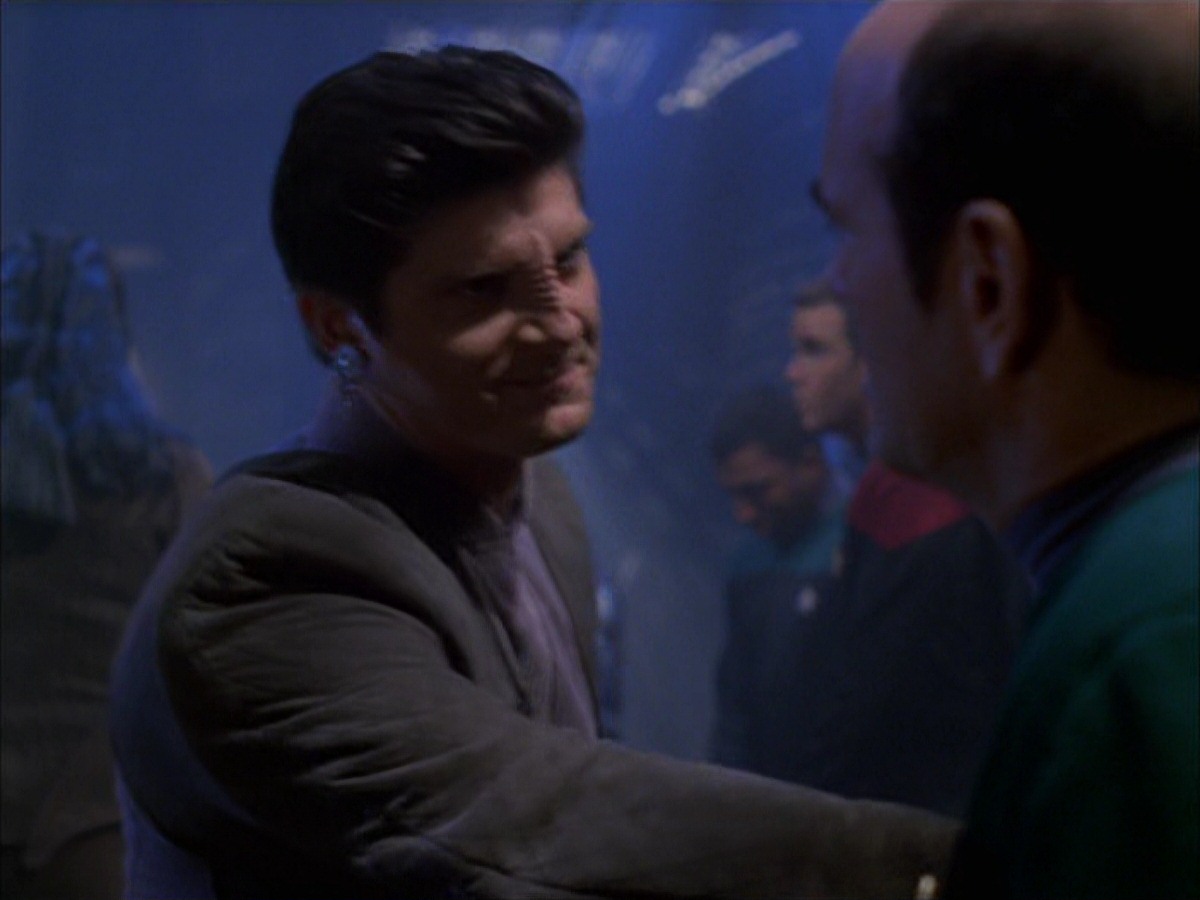 extant_StarTrek_VOY_7x09_7x10-FleshAndBlood_3929.jpg