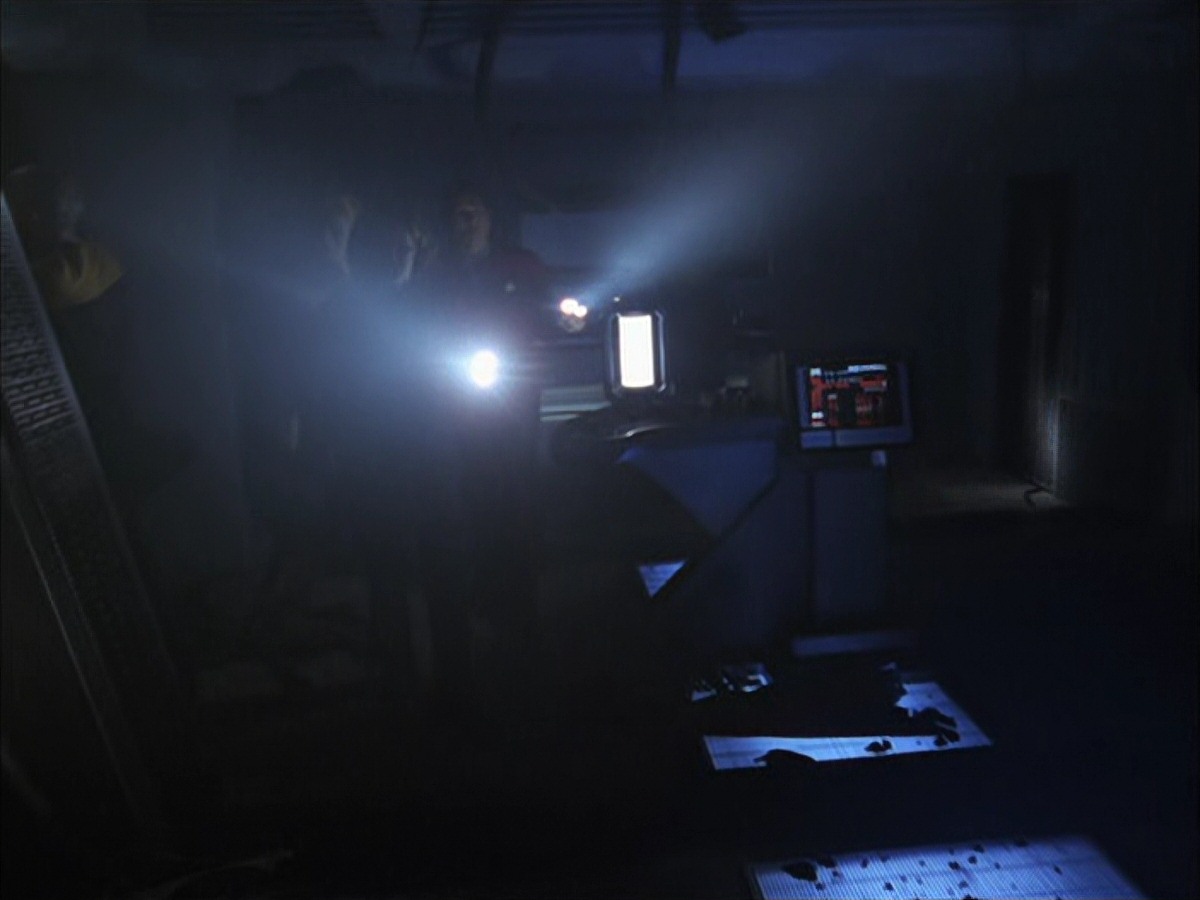 extant_StarTrek_VOY_7x09_7x10-FleshAndBlood_3952.jpg