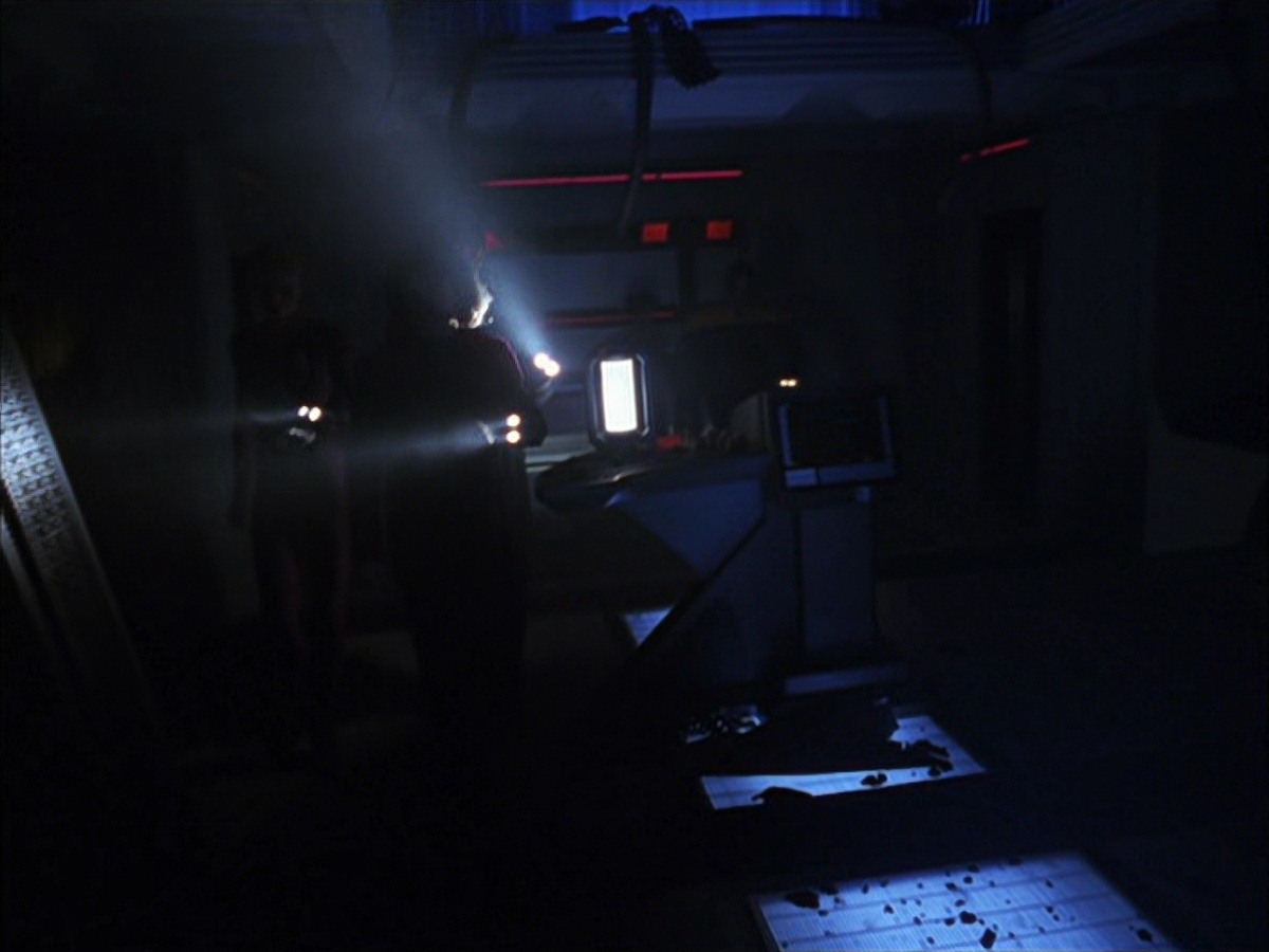 extant_StarTrek_VOY_7x09_7x10-FleshAndBlood_3953.jpg